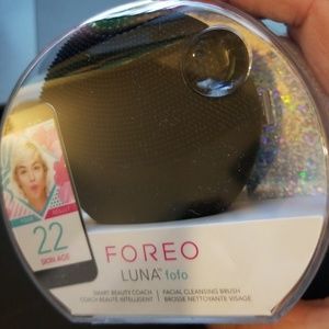 Foreo Luna Facial Cleansing Brush
